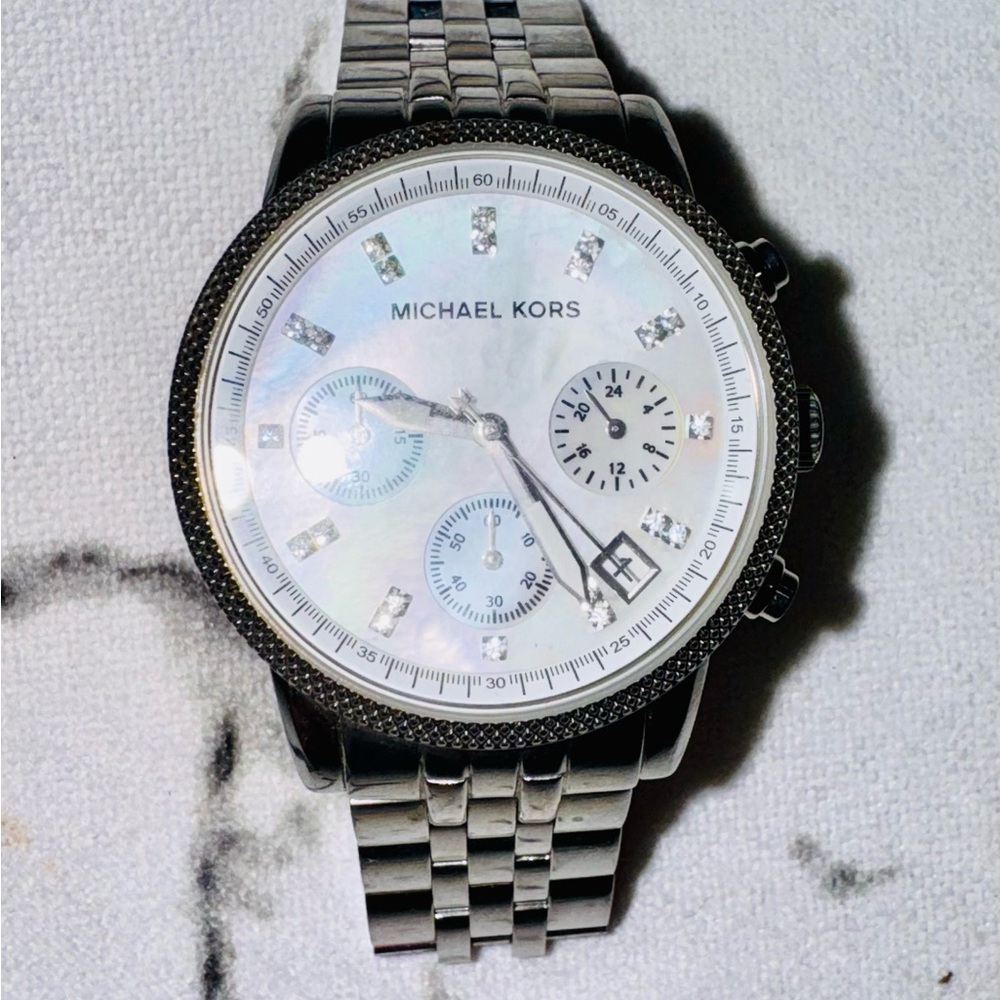 Michael Kors Silver Chronograph Watch with Stainless Steel Bracelet